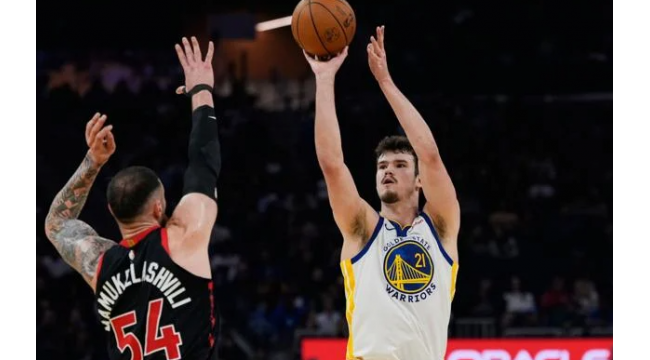 Quickley hat 40 Punkte, um die Raptors im ersten Spiel von Golden State ohne Butler zu übertreffen