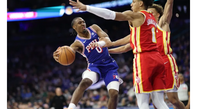 Hawks aus, um vier-Spiel-Saison-Sweep der 76ers zu beenden