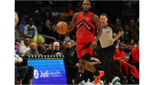 Quickleys 3-Pointer am Buzzer schickt die Raptors 97-96 vor den Hornets für den 5. Sieg in 6 Spielen
