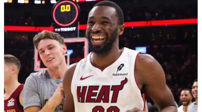 Heat-Forward Andrew Wiggins feiert die Erreichung von 15.000 Karrierepunkten