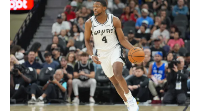 Mitch Johnson lobt De'Aaron Fox, der All-Star-Leistungen und hervorragende Führung ausbalanciert