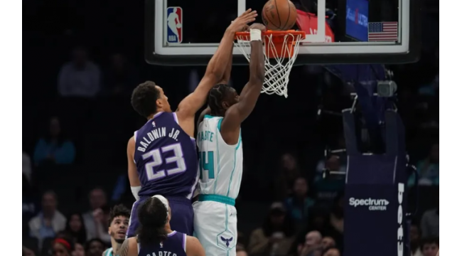 Hornets binden Franchise-Rekord mit 26 3s, Crush Kings