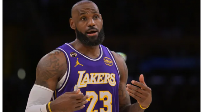 LeBron James fügt einen weiteren Meilenstein zu den Geschichte Bücher in Verlust gegen Celtics