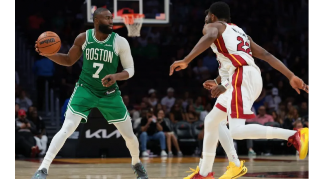 Celtics rollen, während sie Road Trip gegen verletzungsbehinderte Bucks schließen