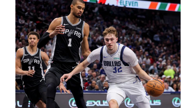 Wembanyama erzielt 29 Punkte, als Spurs Mavs trotz einer weiteren 30-plus-Nacht von Cooper Flagg schlagen