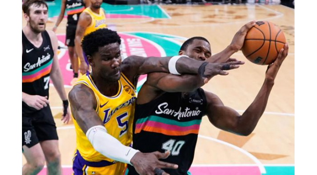 Johnson und Wembanyama Treibstoff Spurs zu gewinnen über Lakers 107-91, trotz Doncics 38 Punkte