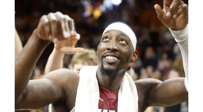 Heats Bam Adebayo gießt 83, die zweithöchste Gesamtzahl der NBA jemals