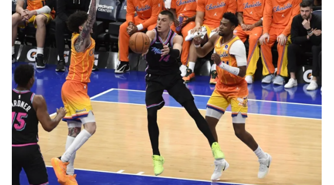 Tyler Herro drills 8 3s, Heat snap Hornets' winnstrecke