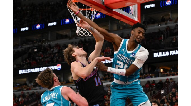 Bridges und Miller helfen den Hornets, die Bulls 112-99 zu besiegen