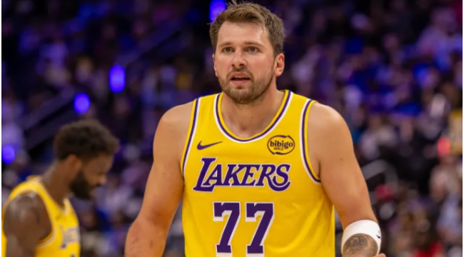 NBA sendet strenge Warnung an Lakers' Luka Doncic nach 16. technischem Foul