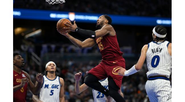 Donovan Mitchell erzielt 36 Punkte bei dem 119-105 Sieg der Cavaliers über Magic
