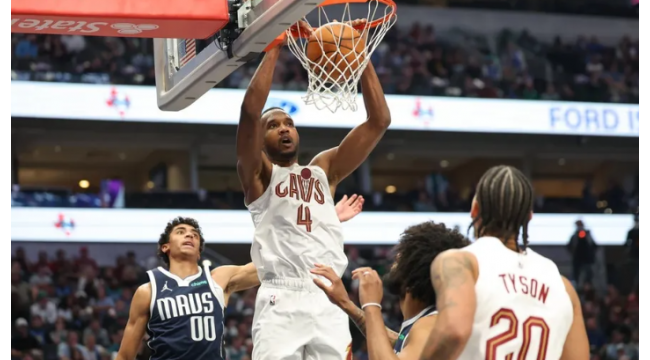 Evan Mobley erzielt 23 Tore in der ersten Hälfte, als Cavs Mavs zerstören