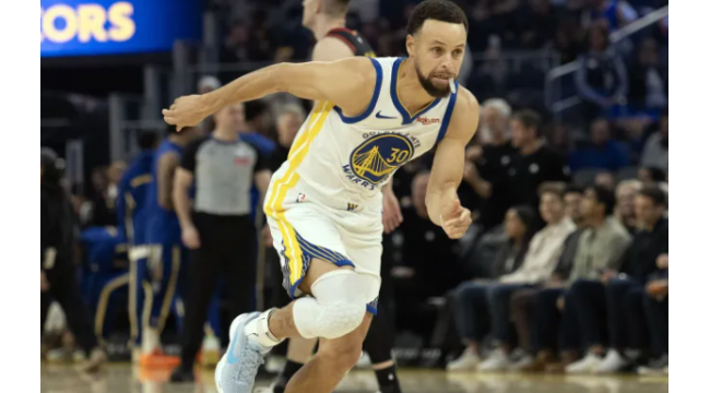 Warriors prognostiziert, Stephen Curry mit 11 Millionen Dollar ehemaligen 76ers vorwärts über Buyout zu paaren