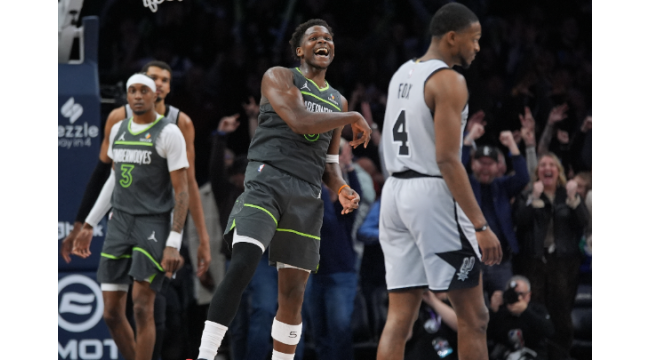 Edwards Banken im späten Go-Ahead-Läufer in Timberwolves' 104-103-Comeback-Sieg über Spurs