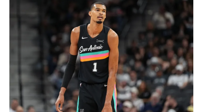 Victor Wembanyama erzielt 40 Punkte als Spurs Mavericks besiegen