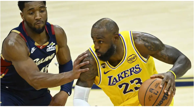 Teaming mit LeBron James wäre für Cavs Donovan Mitchell "speziell"