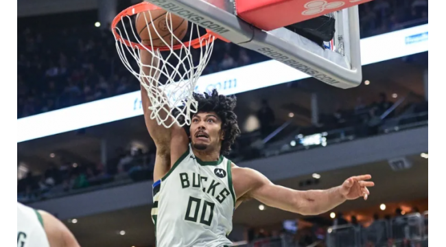Bucks stoppen Skid, schlagen Mavericks zum achten Mal in Folge