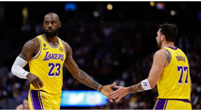 JJ Redick wird ehrlich, dass LeBron James eine gedämpftere Rolle spielen sollte, um erfolgreich zu sein