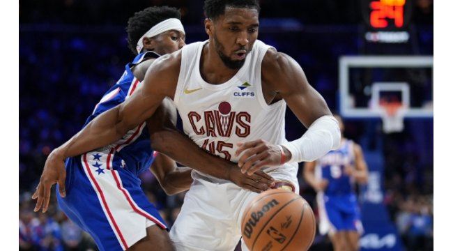 Mitchell hat 35 Punkte, um Cavs über die 76ers 133-107 zu stützen, aber Garland verlässt sich mit Fußverletzung