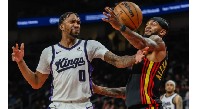 Hawks behalten Nr. 6 Samen mit Sieg über kämpfende Könige