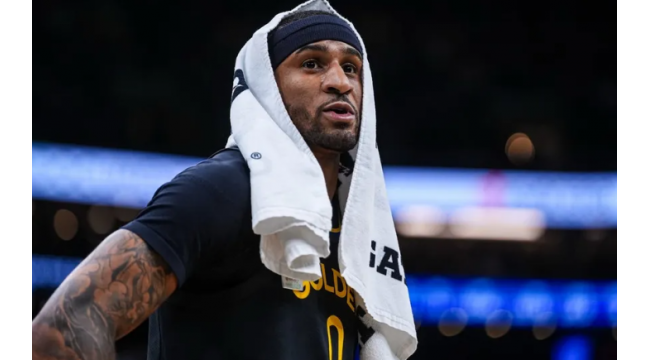 Unter einer anderen regelmäßigen, versuchen die Krieger, den Skid der Nets zu verlängern