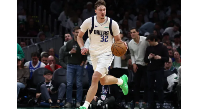 Mavericks' Cooper Flagg liefert Rookie Saison selten gesehen seit Michael Jordan