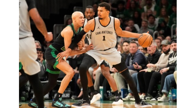 Wembanyama und Fox erzielen jeweils 21 Punkte im 100-95-Sieg der Spurs gegen die Celtics