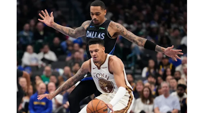 Mavs schlugen Warriors 123-115 in der Nacht Stephen Curry wird der erste mit 10.000 Versuchen von 3