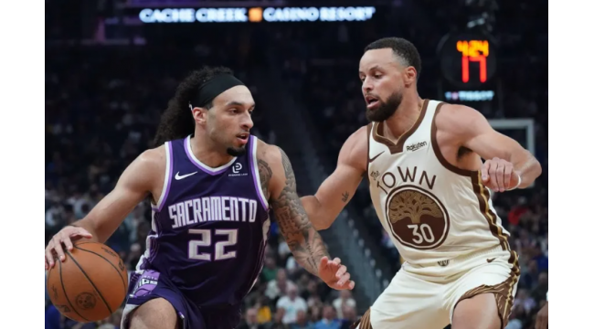 Steph Curry trifft spät auf, um den Warriors zu helfen, Kings zu überleben